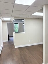 571 W 183rd St, New York, NY for lease Interior Photo- Image 2 of 8