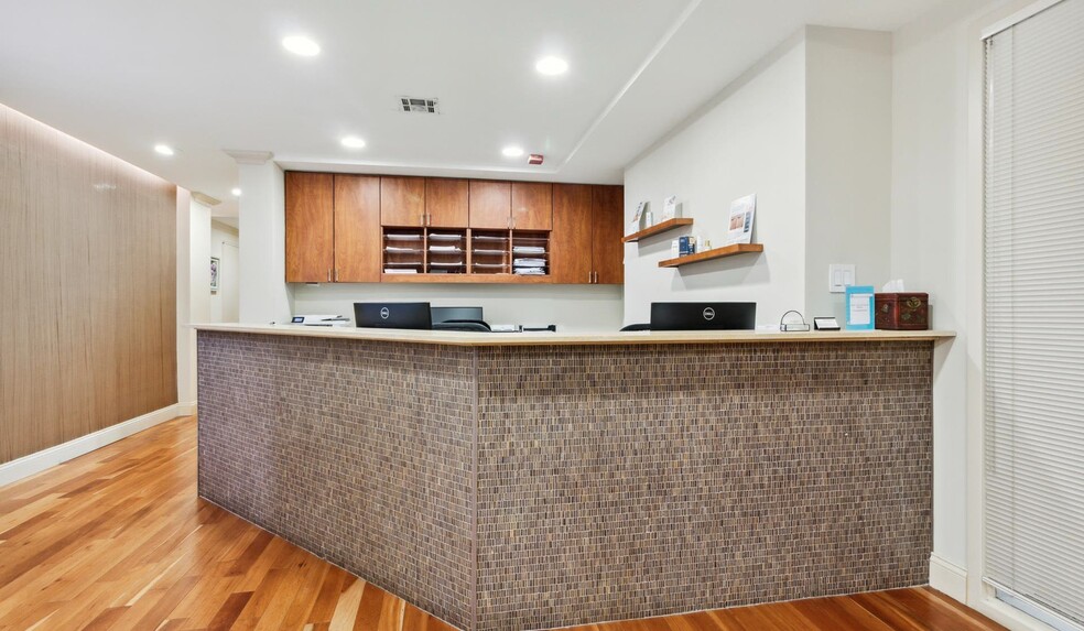 115 E 61st St, New York, NY for sale - Interior Photo - Image 3 of 6