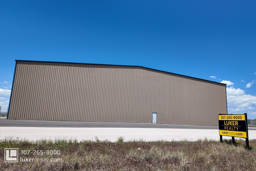 6214 Tonkawa Trl, Bar Nunn, WY for sale - Building Photo - Image 2 of 16