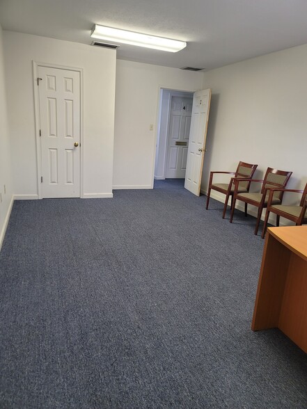 3078 Shawnee Dr, Winchester, VA for lease - Interior Photo - Image 3 of 21