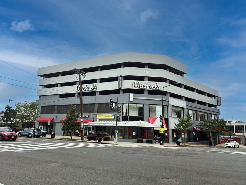 5252 Wisconsin Ave NW, Washington, DC for lease - Building Photo - Image 1 of 2