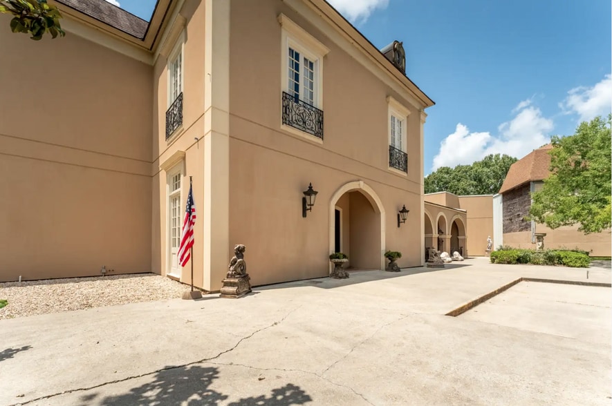 5330 Bluebonnet Rd, Baton Rouge, LA for sale - Building Photo - Image 3 of 8