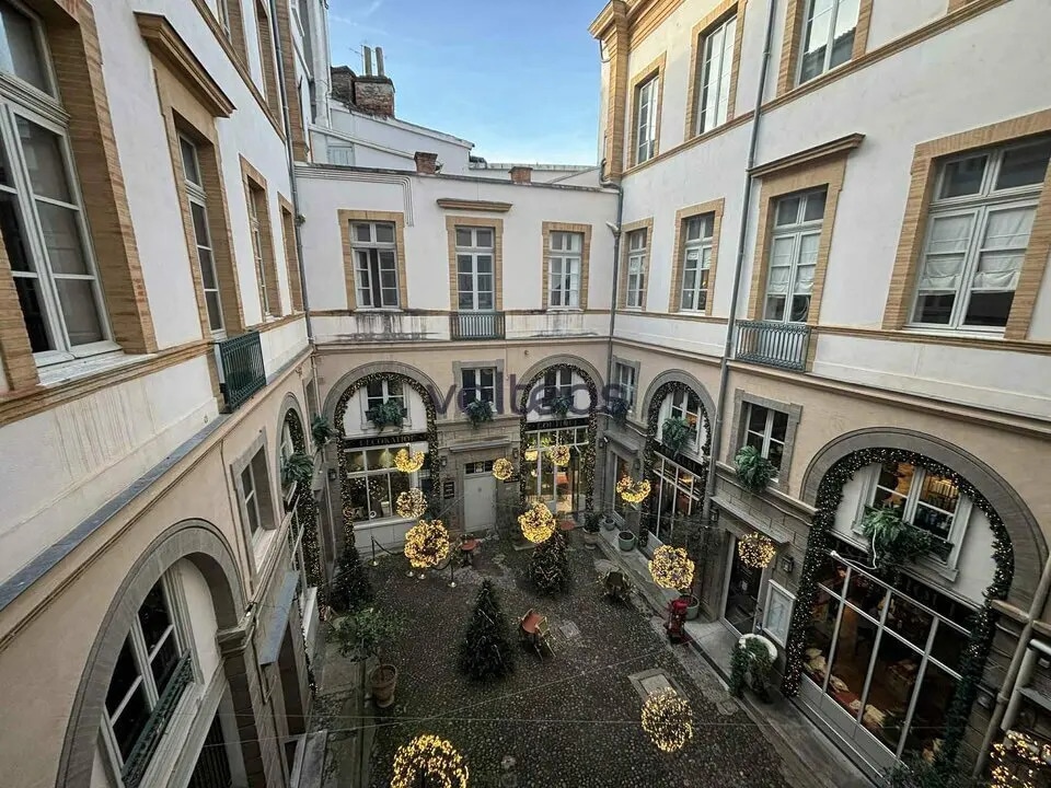 Location Bureaux 65 m² - Photo 1