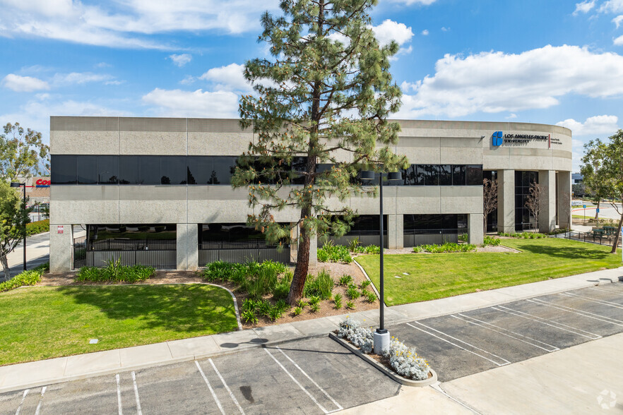 300 N Lone Hill Ave, San Dimas, CA for lease - Building Photo - Image 3 of 7