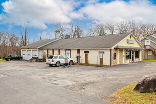 1010 PA-390, Cresco PA - Automotive Property