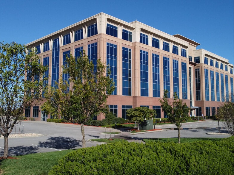 9351-9401 Renner Blvd, Lenexa, KS for lease - Building Photo - Image 1 of 33