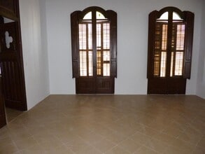 Office in Tortosa, Tarragona for lease Interior Photo- Image 1 of 5