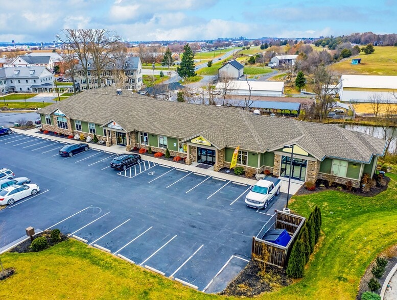 138 Franklin Farm Ln, Chambersburg, PA for lease - Building Photo - Image 1 of 1