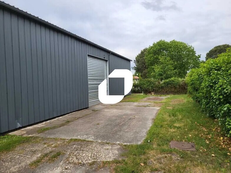 Office in Gradignan for lease - Building Photo - Image 3 of 19