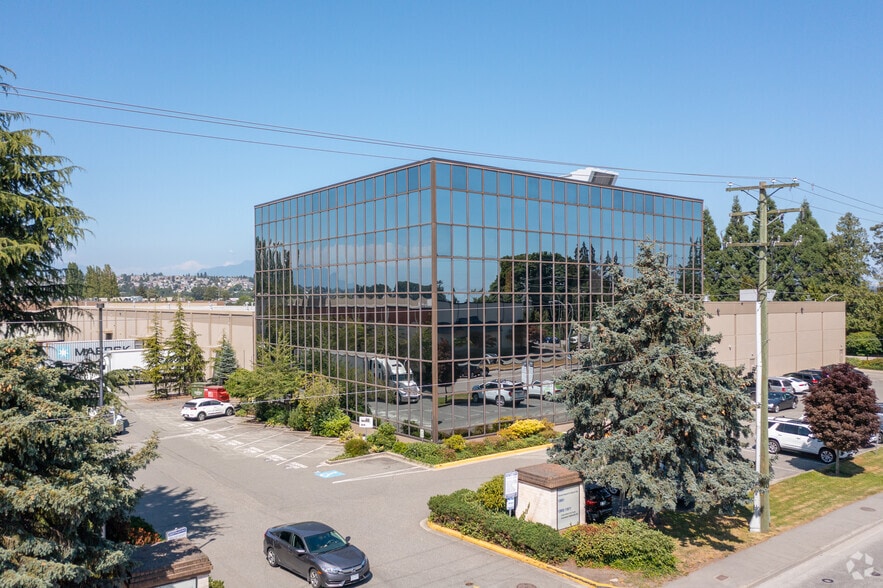 13955 Bridgeport Rd, Richmond, BC for lease - Primary Photo - Image 1 of 7