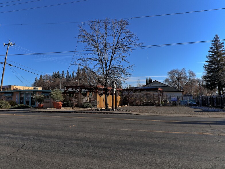 1300 S Main St, Lakeport, CA 95453 | LoopNet