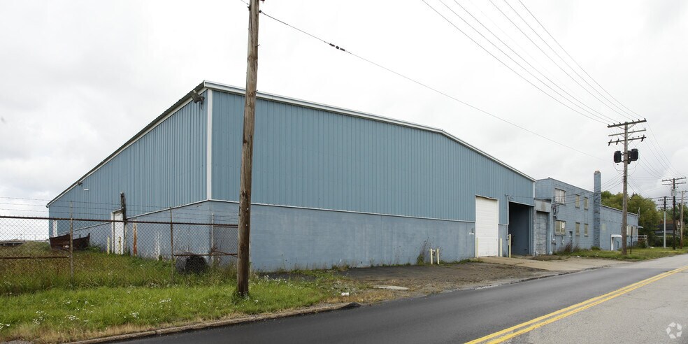 1217 W 38th St, Ashtabula, OH for lease - Building Photo - Image 2 of 2