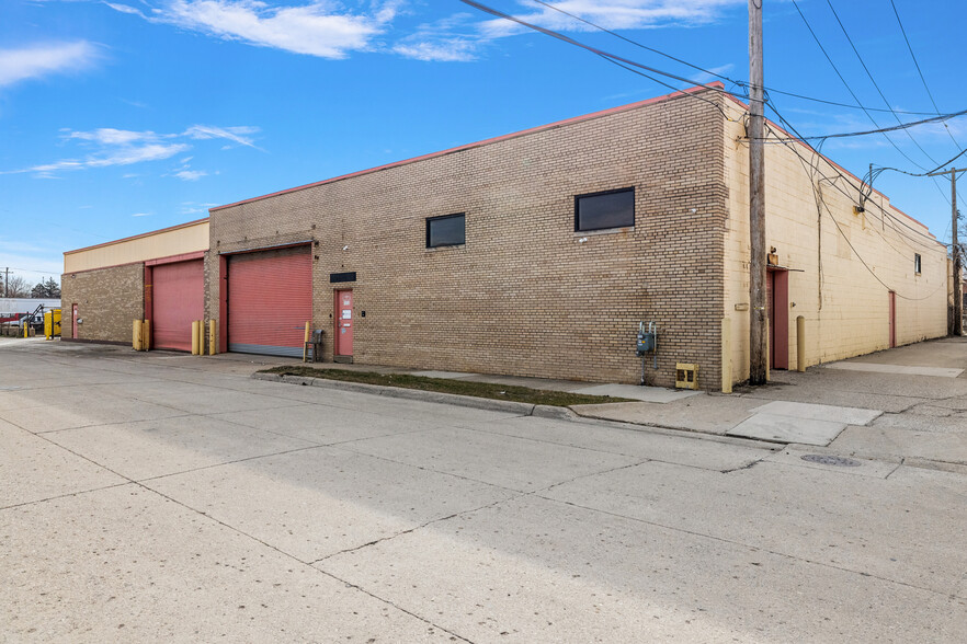 6746 Dodge Ave, Warren, MI for sale - Building Photo - Image 1 of 4