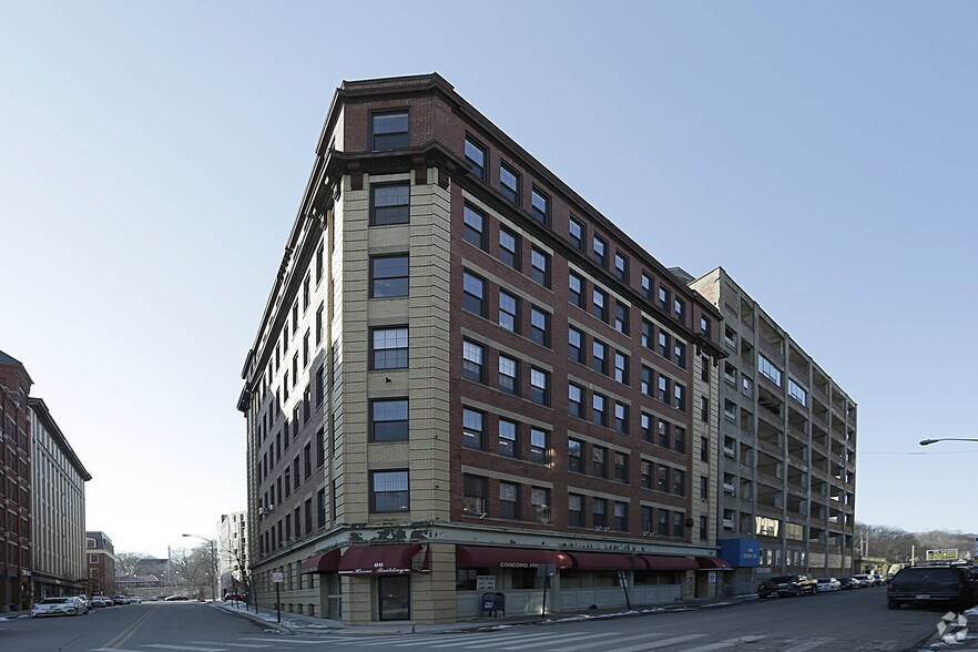 8688 Essex St, Haverhill, MA 01832