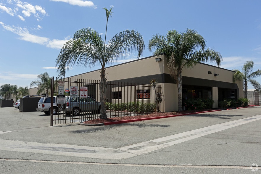 1616 E Francis St, Ontario, CA for lease - Primary Photo - Image 1 of 6