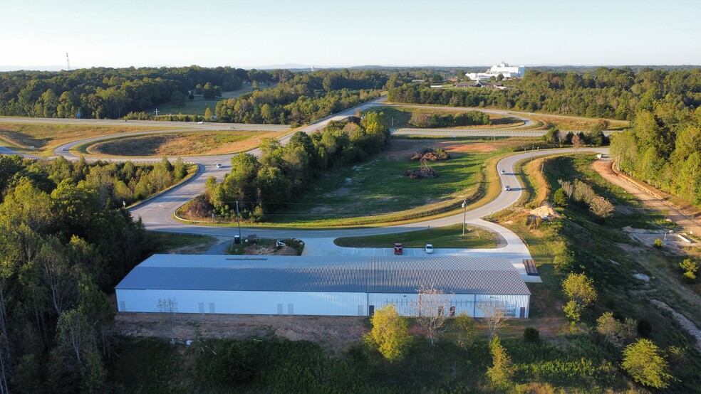 Service Rd, Yadkinville, NC for sale - Building Photo - Image 1 of 5