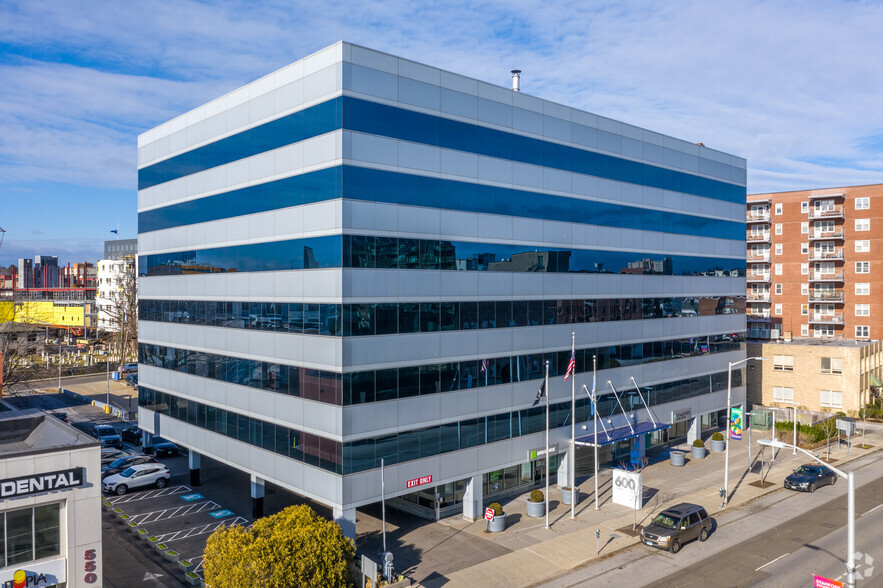 600 Summer St, Stamford, CT for lease - Building Photo - Image 1 of 10