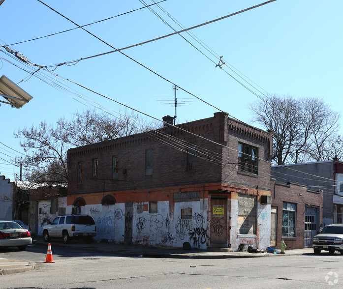 1122 Mount Ephraim Ave, Camden, NJ for sale - Primary Photo - Image 1 of 1