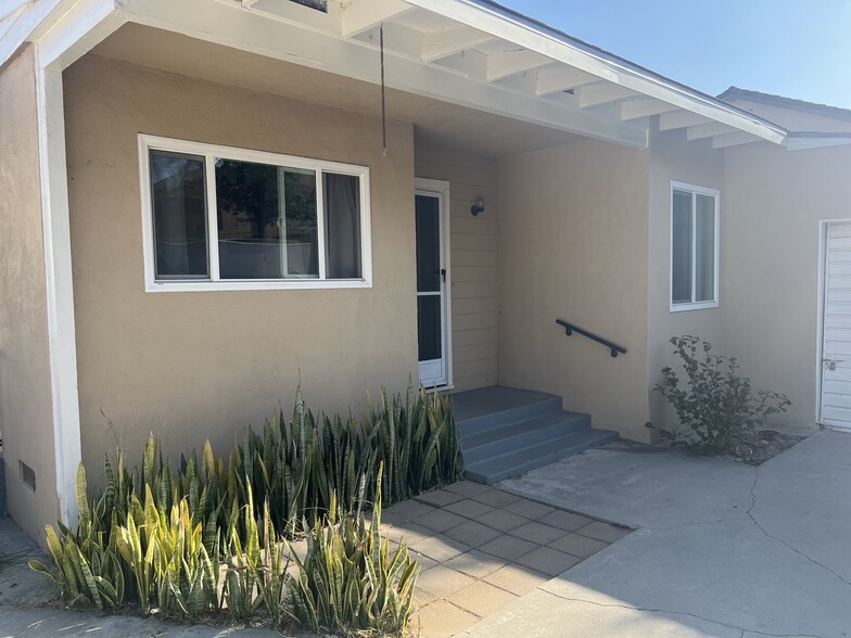 11342 215th St, Lakewood, CA for sale - Building Photo - Image 1 of 1