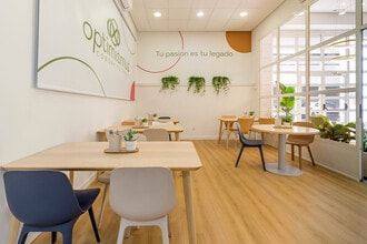 Calle de Ulises, 87, Madrid, Madrid for lease Interior Photo- Image 2 of 12