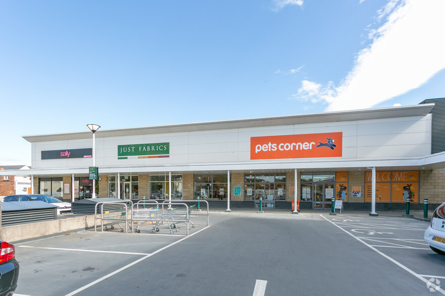 Honeybourne Way, Cheltenham for lease - Building Photo - Image 2 of 7