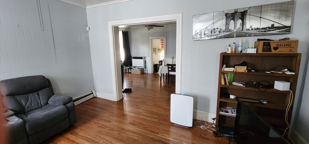 4616 Tonnelle Ave, North Bergen, NJ for sale - Interior Photo - Image 3 of 12