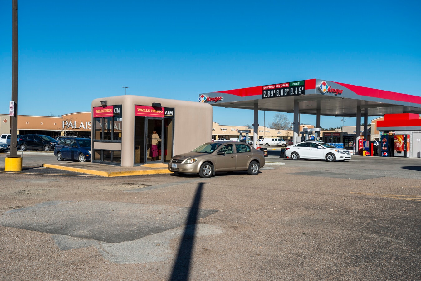 1800 N Velasco St, Angleton, TX 77515 Four Corners Shopping Center