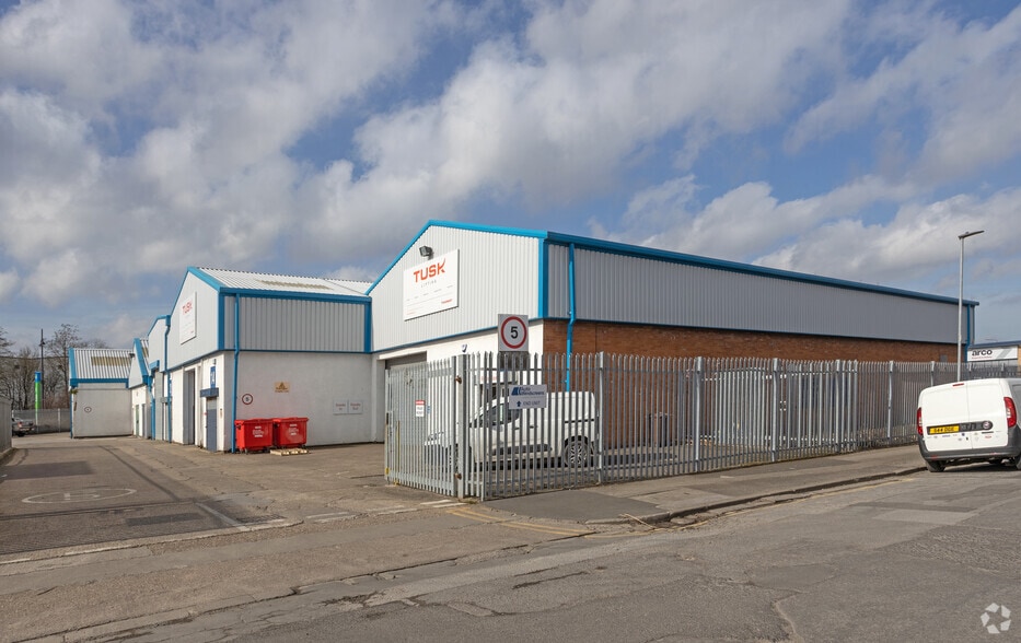 Liverpool St, Hull for lease - Building Photo - Image 3 of 5