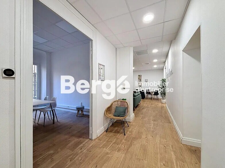 Office in Nice for lease - Interior Photo - Image 2 of 13