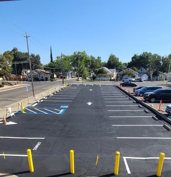 104 W 10th St, Tracy, CA for lease - Building Photo - Image 3 of 12