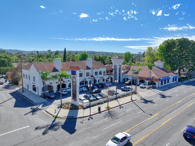 19100 Ventura Blvd, Tarzana, CA for sale - Building Photo - Image 1 of 52