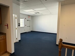 963 Street Rd, Southampton, PA for lease Interior Photo- Image 2 of 11