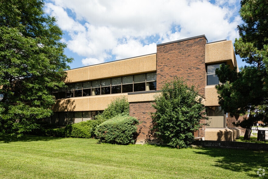 165 Attwell Dr, Toronto, ON for lease - Building Photo - Image 3 of 3