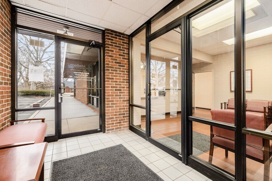 151 E Main St, West Jefferson, OH for sale - Building Photo - Image 1 of 1