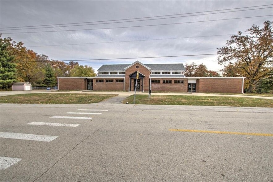 1050 S 44th St, Decatur, IL for sale - Primary Photo - Image 1 of 2