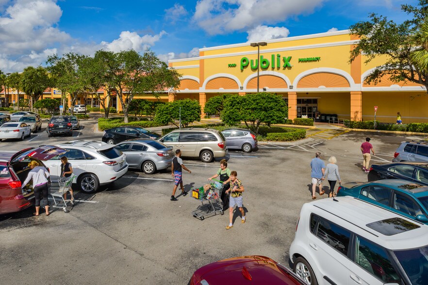 6029 Pine Ridge Rd, Naples, FL 34119 Retail for Lease