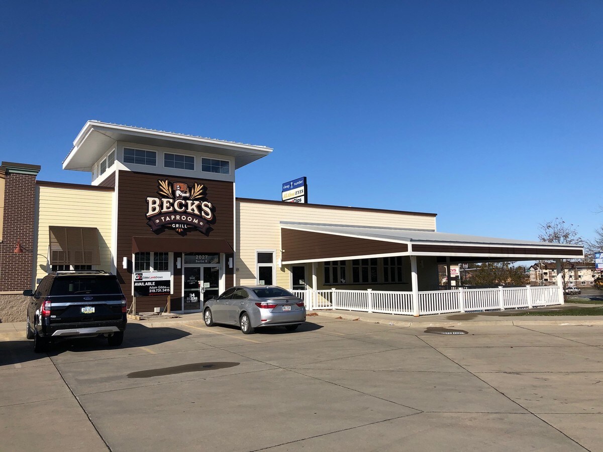 2027 Crossroads Blvd, Waterloo, IA 50702