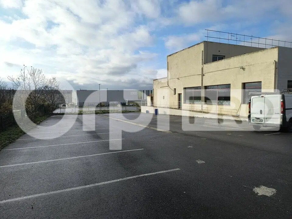Flex in Reims for sale Building Photo- Image 1 of 7