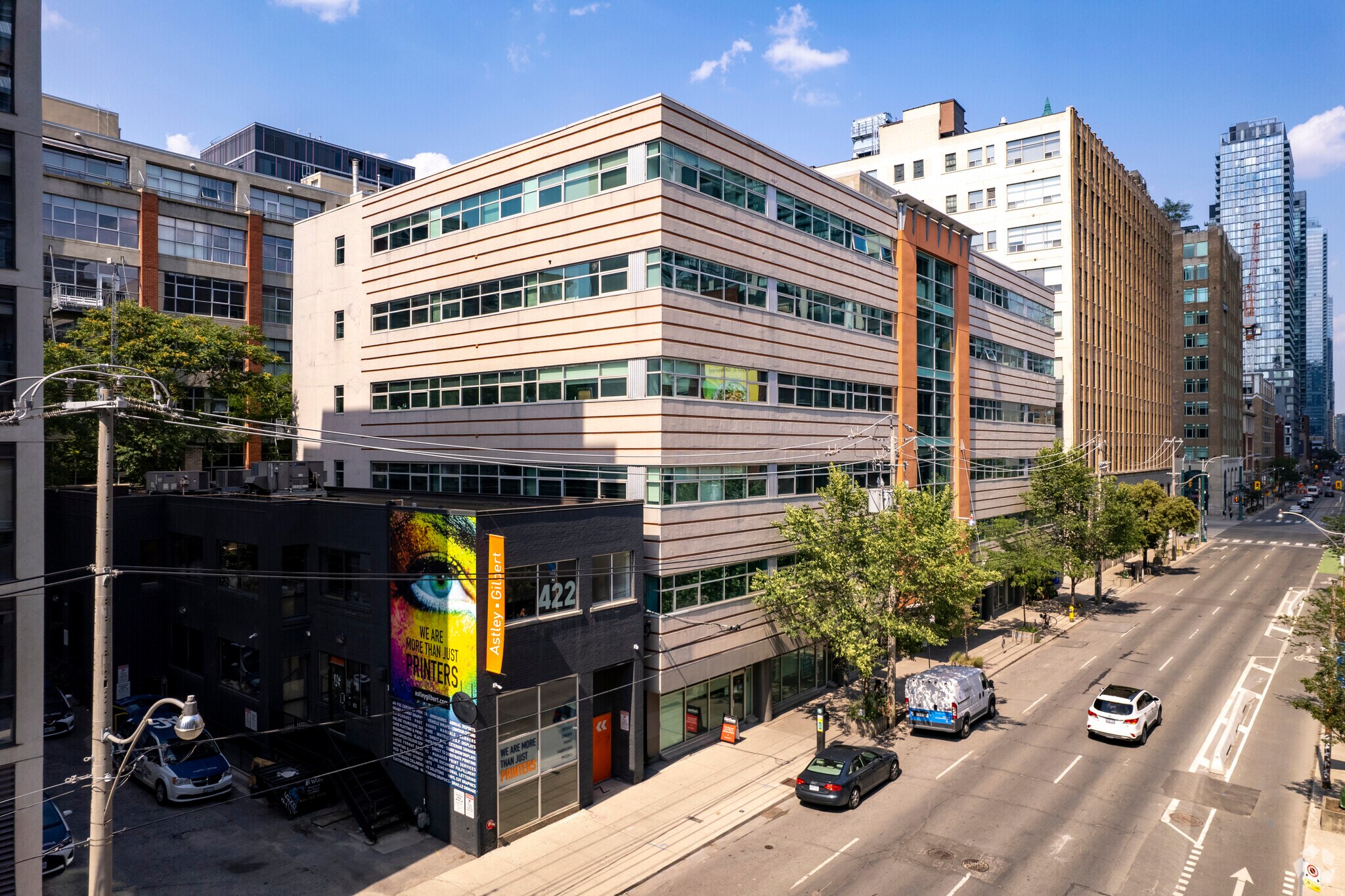410 Adelaide St W, Toronto, ON for lease Primary Photo- Image 1 of 10