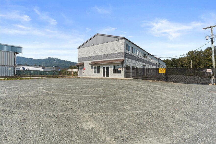 44755 Yale Rd, Chilliwack, BC for sale - Building Photo - Image 1 of 12