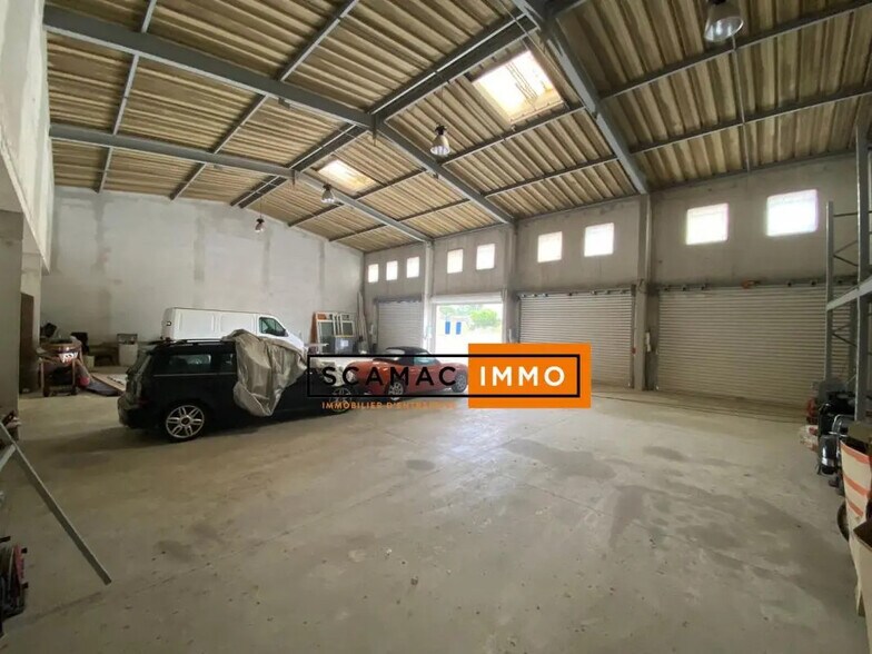 Industrial in La Garde for lease - Building Photo - Image 2 of 5