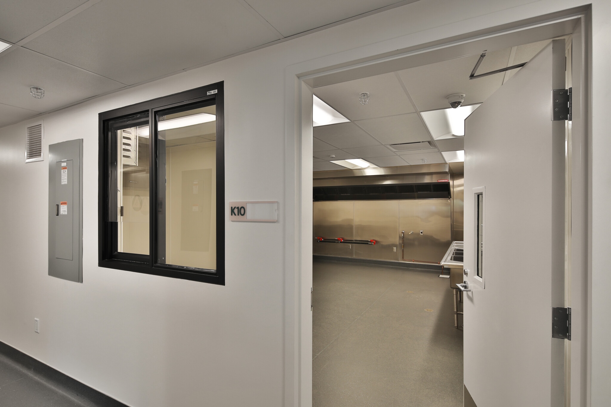 3716 Eagle Rock Blvd, Los Angeles, CA for lease Interior Photo- Image 1 of 3