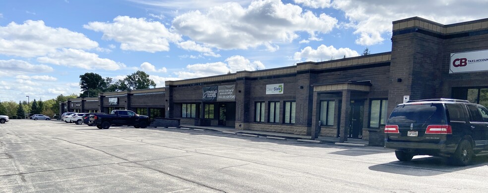 1213-1385 Rockside Rd, Parma, OH for lease - Building Photo - Image 1 of 5