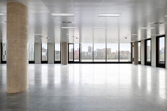 Carrer de Cristóbal de Moura, 115-125, Barcelona, Barcelona for lease Building Photo- Image 2 of 16