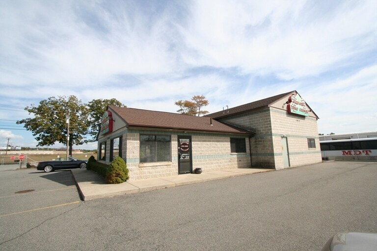 1810 Fall River Ave, Seekonk, MA for sale Primary Photo- Image 1 of 1