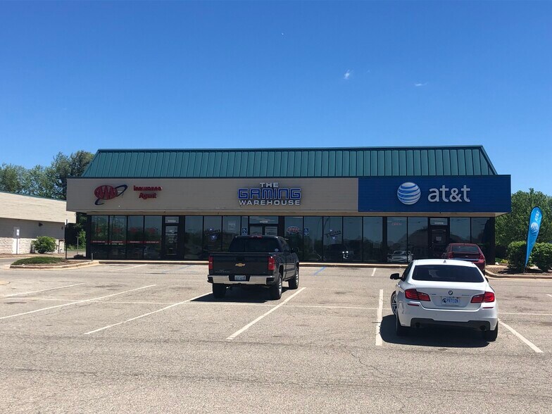 6680 Kalamazoo Ave, Grand Rapids, MI for sale - Building Photo - Image 1 of 1