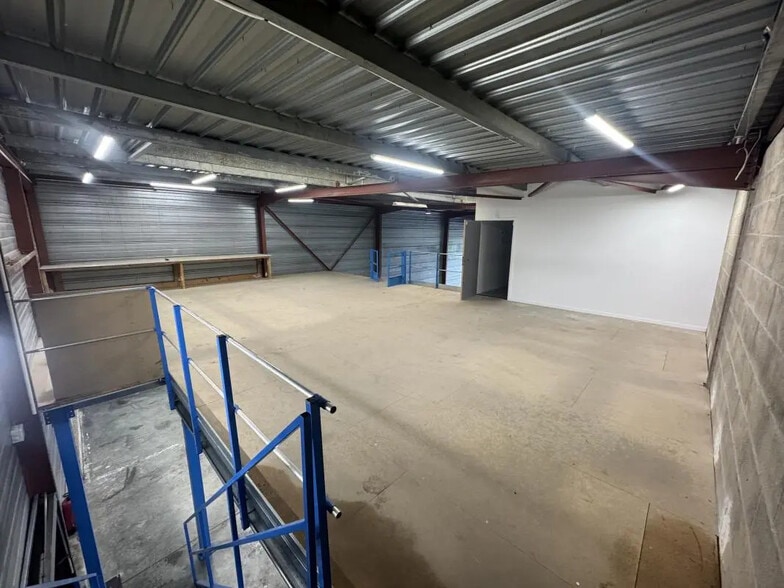 Industrial in Mitry-Mory for lease - Building Photo - Image 1 of 14