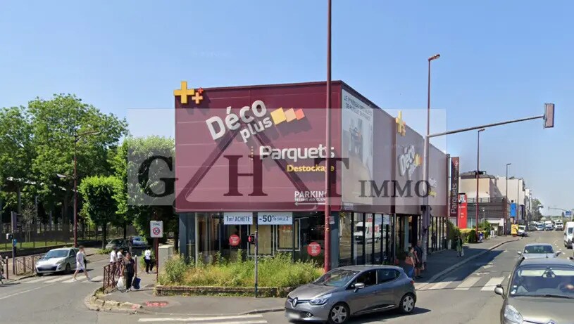 Retail in Bondy for sale Building Photo- Image 1 of 4