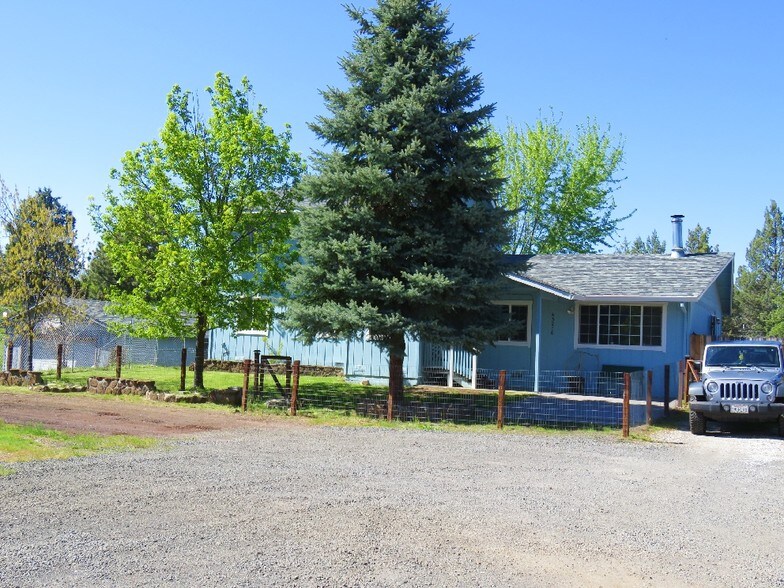 43216 5th St, Fall River Mills, CA 96028