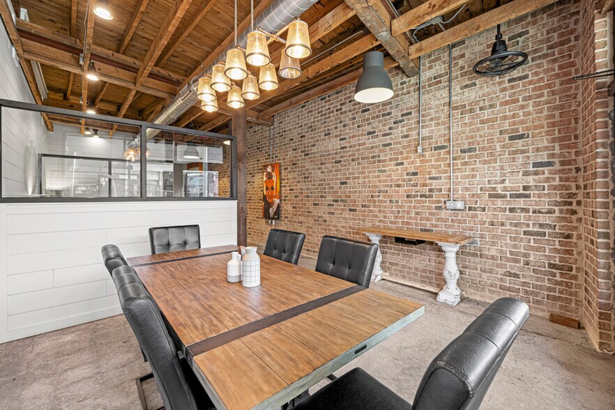 26 E Athens St, Winder, GA 30680 26 E Athens St